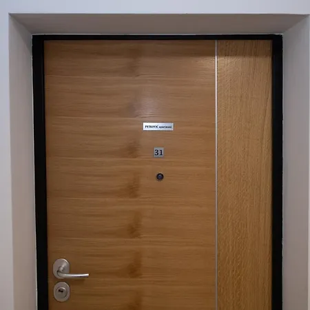 Petkovic 31 * Jagodina