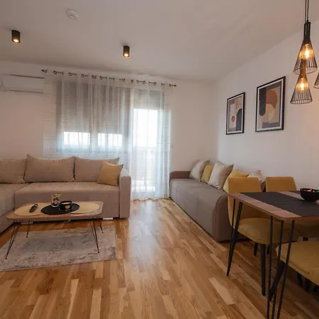 Petkovic 31 * Jagodina