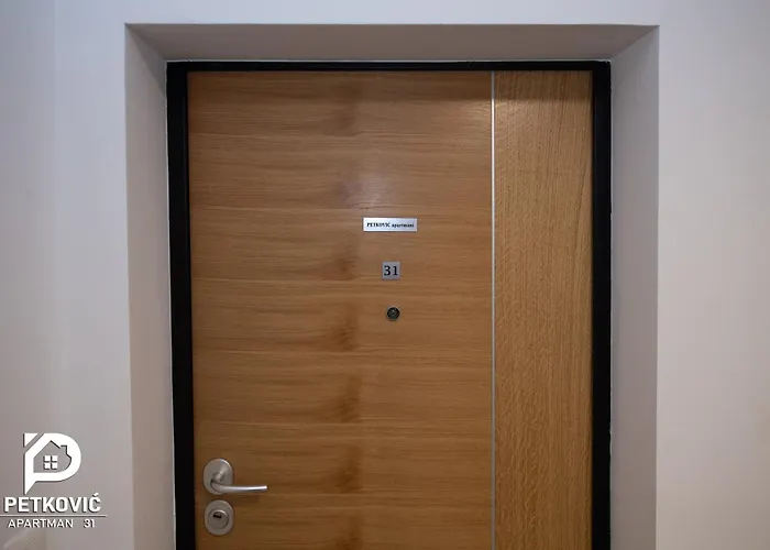 Petkovic 31 * Jagodina