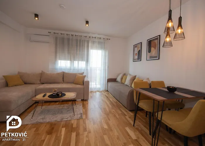 Petkovic 31 * Jagodina